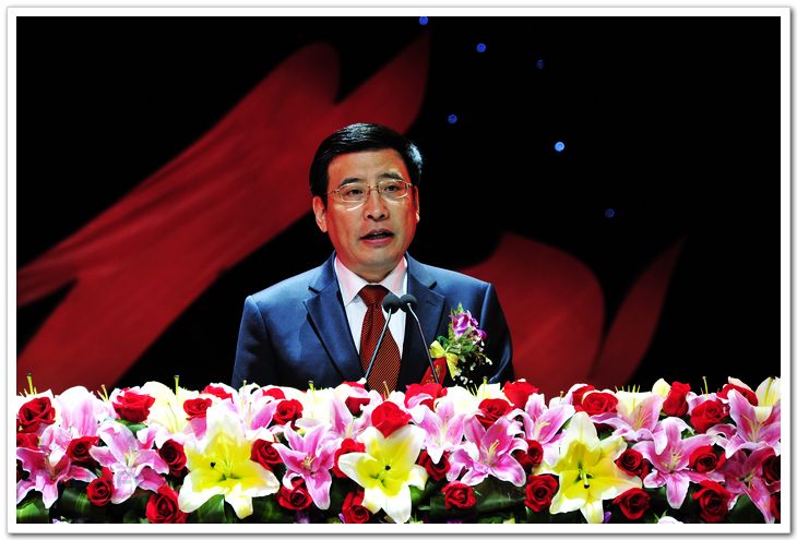 苗圩部长在sunbet申搏建校60周年庆祝大会上讲话